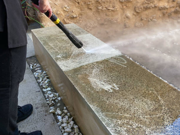Best Pressure Washing Driveway  in Bangor, MI